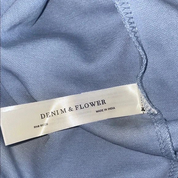 Denim & Flower Light Blue Crewneck Sweatshirt Short Sleeve - Picture 7 of 10